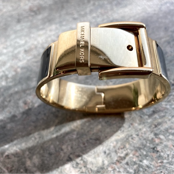Michael Kors ADJUSTABLE SIZE Wide Buckle Bangle Gold SS, enamel - Picture 5 of 15